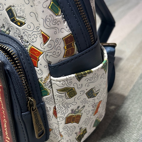 Loungefly Fantastic Beasts Secrets of Dumbledore- NWOTS Mini Backpack- Universal - Picture 6 of 7